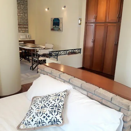Apartment Thetida Studio Pisaetos